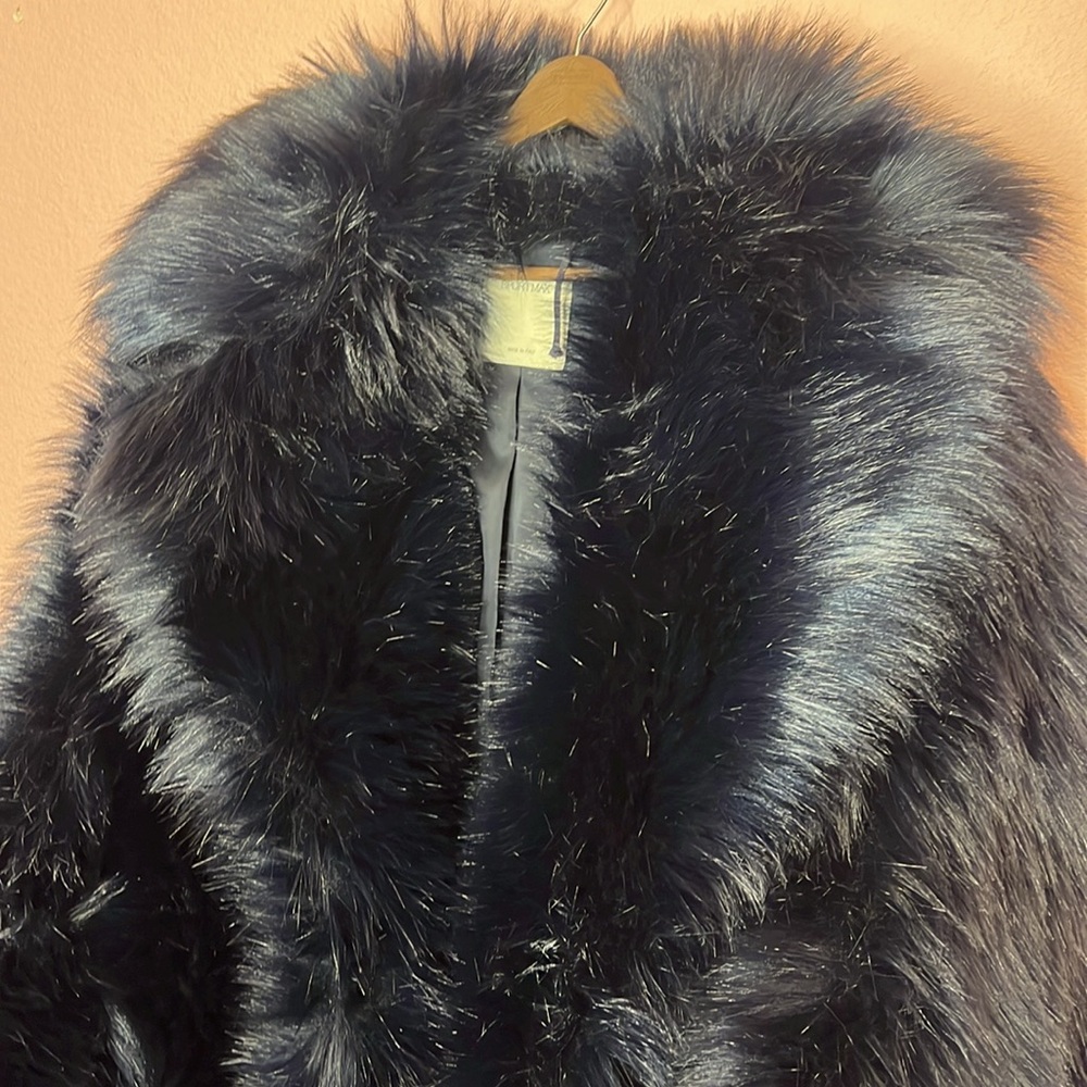 MaxMara Sportmax Women's Raid Oversized Faux Fur Coat in Ultramarine. Size L - Picture 4 of 10